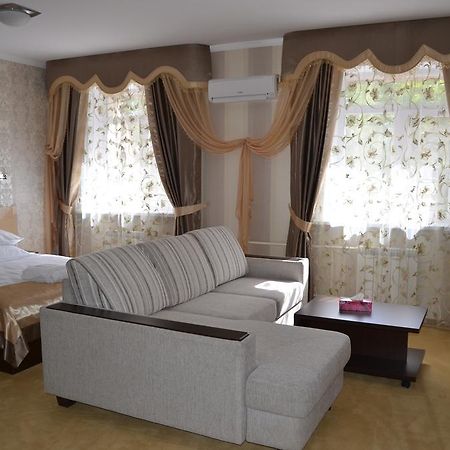 Mereke Hotel Öskemen Ruang foto