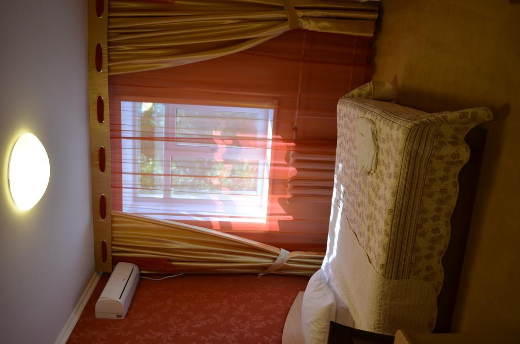 Mereke Hotel Öskemen Ruang foto