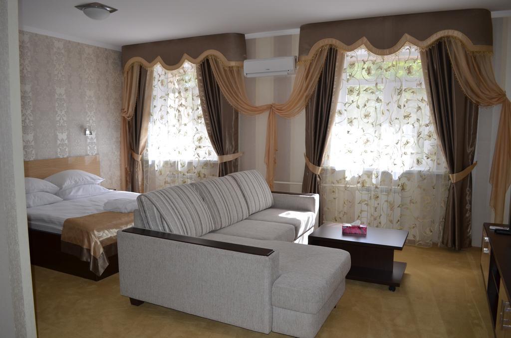 Mereke Hotel Öskemen Ruang foto