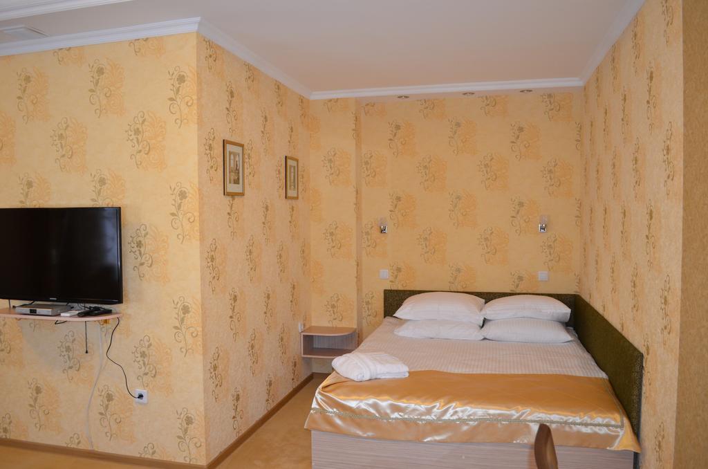 Mereke Hotel Öskemen Ruang foto