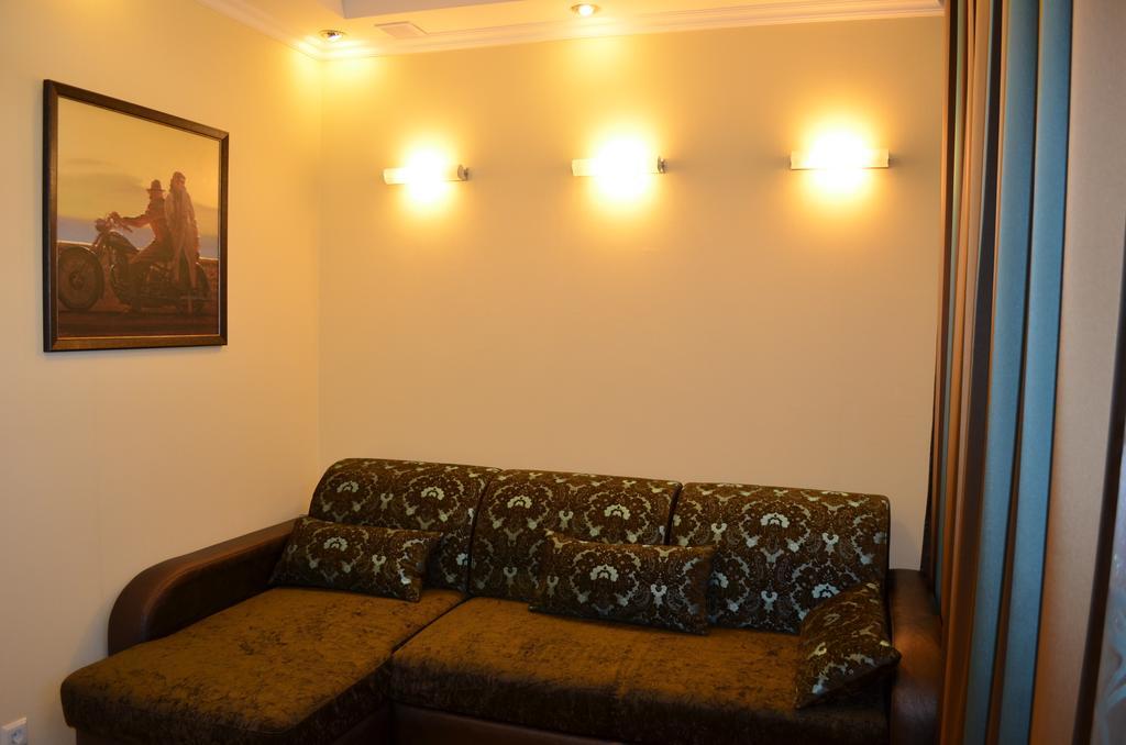 Mereke Hotel Öskemen Ruang foto