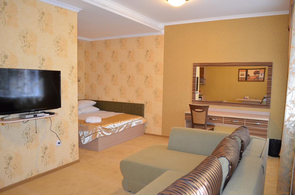 Mereke Hotel Öskemen Ruang foto