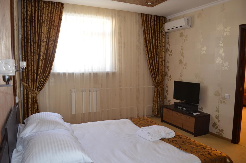 Mereke Hotel Öskemen Ruang foto