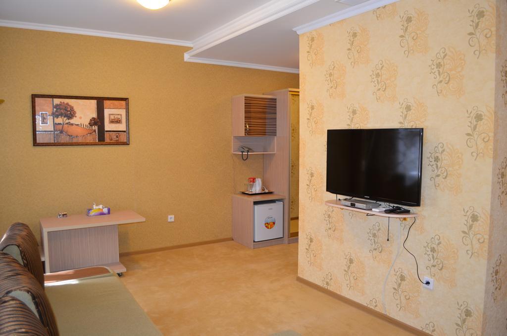 Mereke Hotel Öskemen Ruang foto