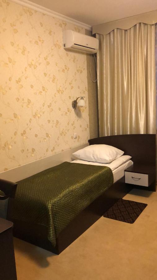 Mereke Hotel Öskemen Bagian luar foto