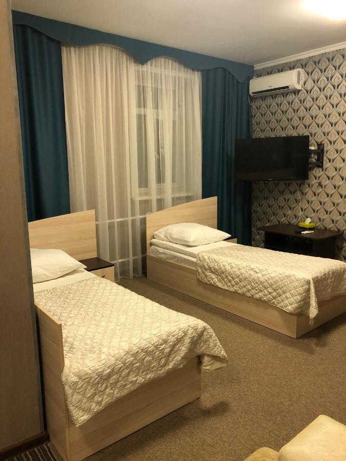 Mereke Hotel Öskemen Bagian luar foto
