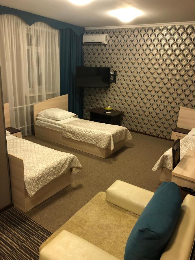 Mereke Hotel Öskemen Bagian luar foto